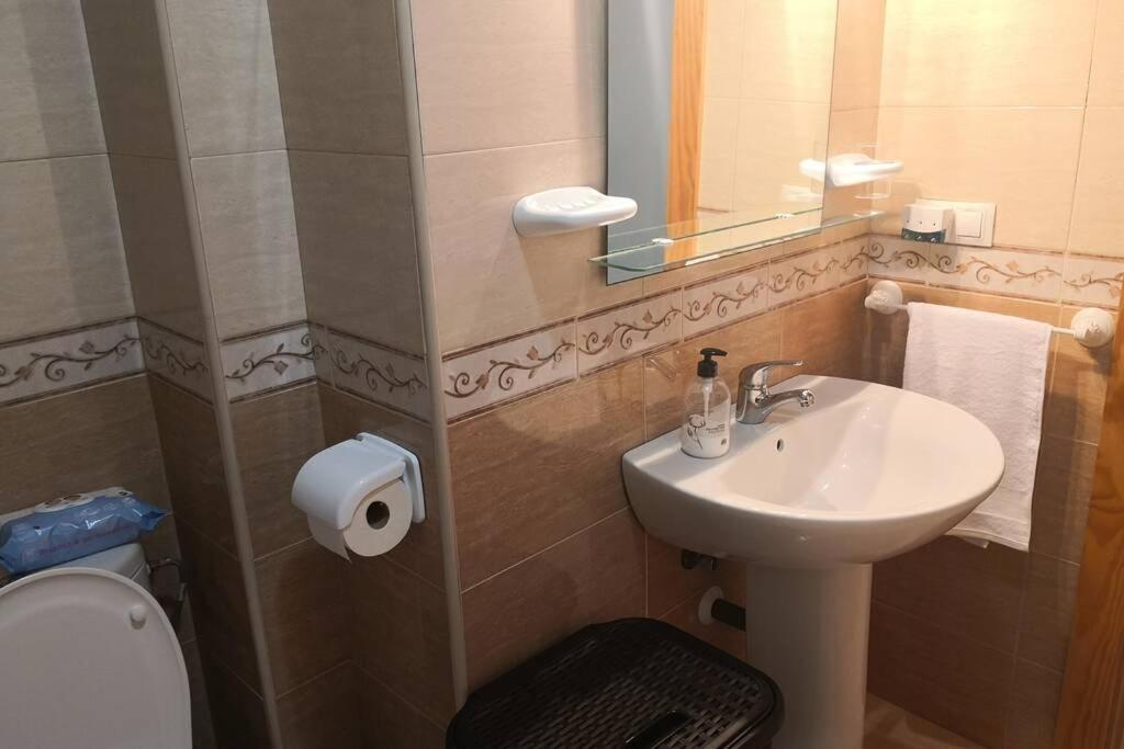 Апартаменти Centro Roquetas 5 Minutos De La Playa En Coche Garaje Solo Si Esta Disponible Рокетас-де-Мар Екстер'єр фото